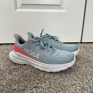 Hoka Mach 4 Sneakers